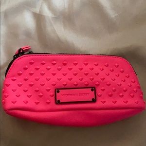 VS HOT PINK POUCH 💋